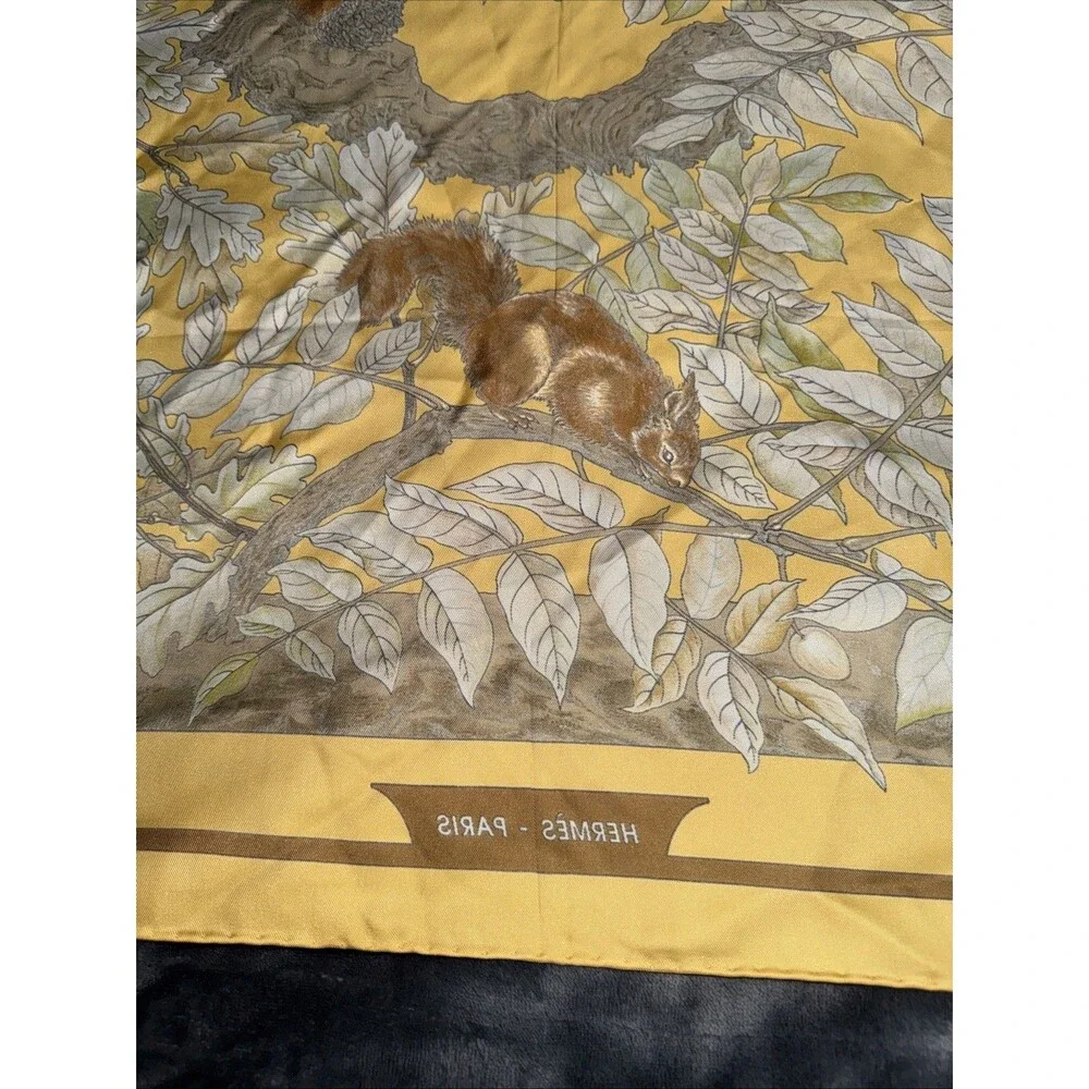 Authentic Vintage　HERMES SCARF 90 Casse Noisette
